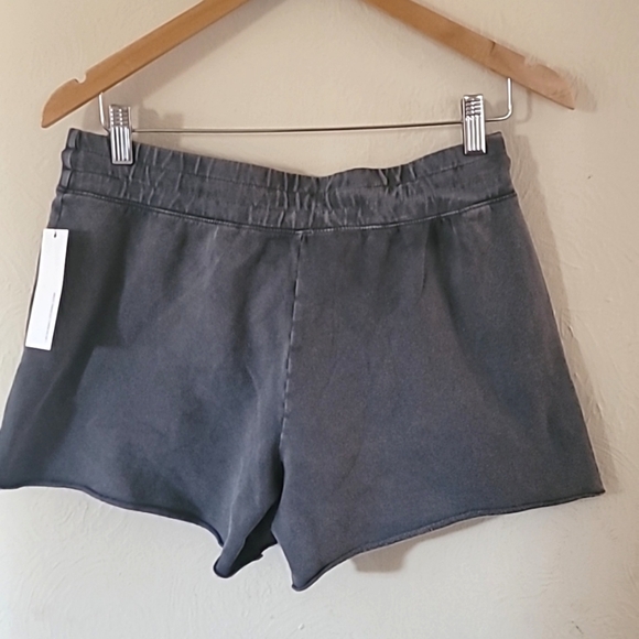 LACAUSA, Soft Fleece Sweat Shorts, Grey, Size Small, NWT - Picture 2 of 5